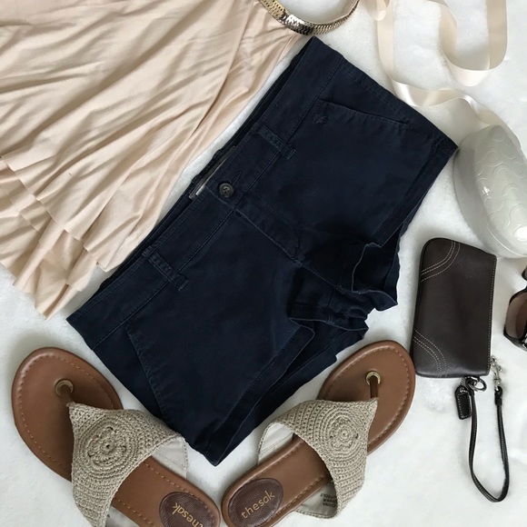 Abercrombie & Fitch Pants - Abercrombie & Fitch Navy Stretch Shorts Size 6
